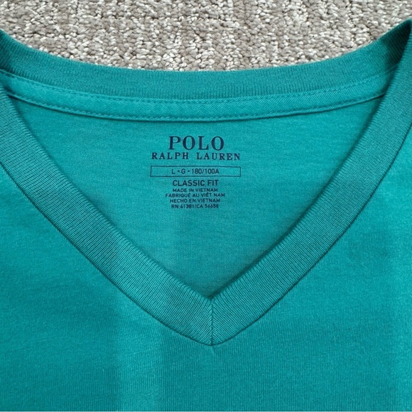 Polo by Ralph Lauren Men's V-Neck T-Shirt - Picture 3 of 4